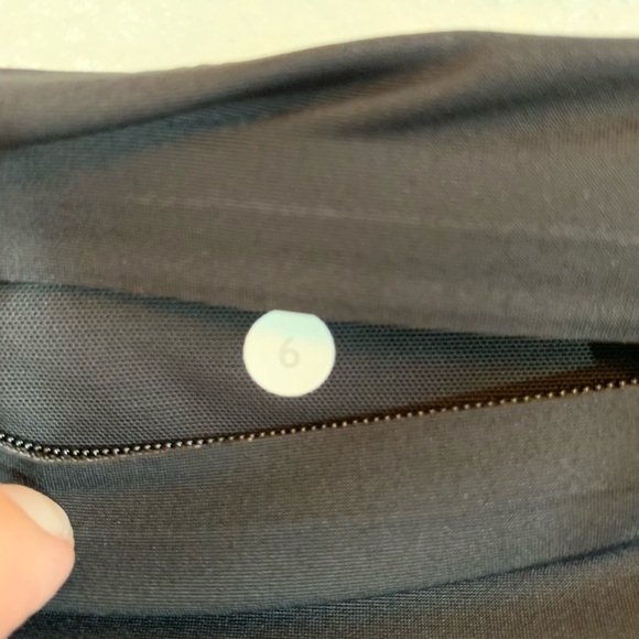 Lululemon black training shorts 3” ruched - Picture 4 of 7